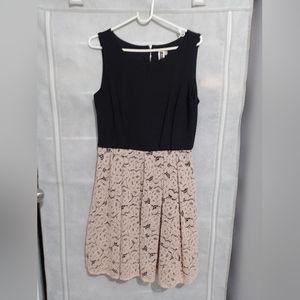 JULIAN TAYLOR Black Dress with Lace Skirt. Size 8 GOOD CONDITION